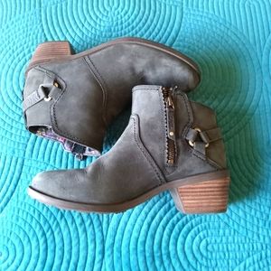 Teva | Foxy Gray Suede Nubuck Ankle Boot Booties Size 8